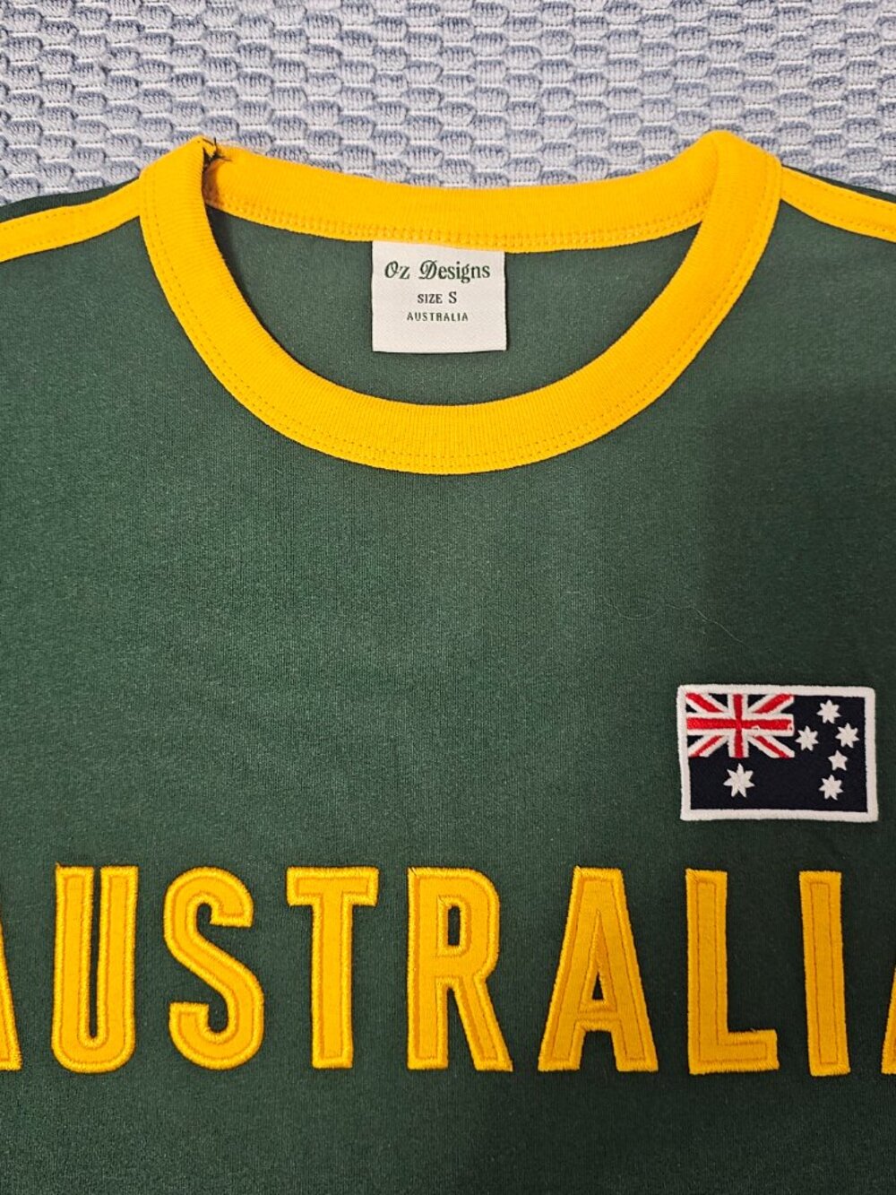 OZ Designs Australia Sports Green Yellow Womens Shirt Cotton Small Fit to Medium - Picture 4 of 8
